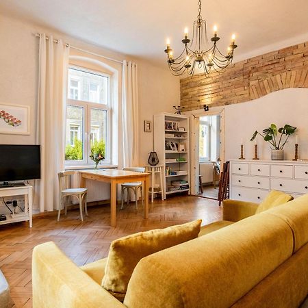 ברטיסלאבה Historical Wine Apartment מראה חיצוני תמונה