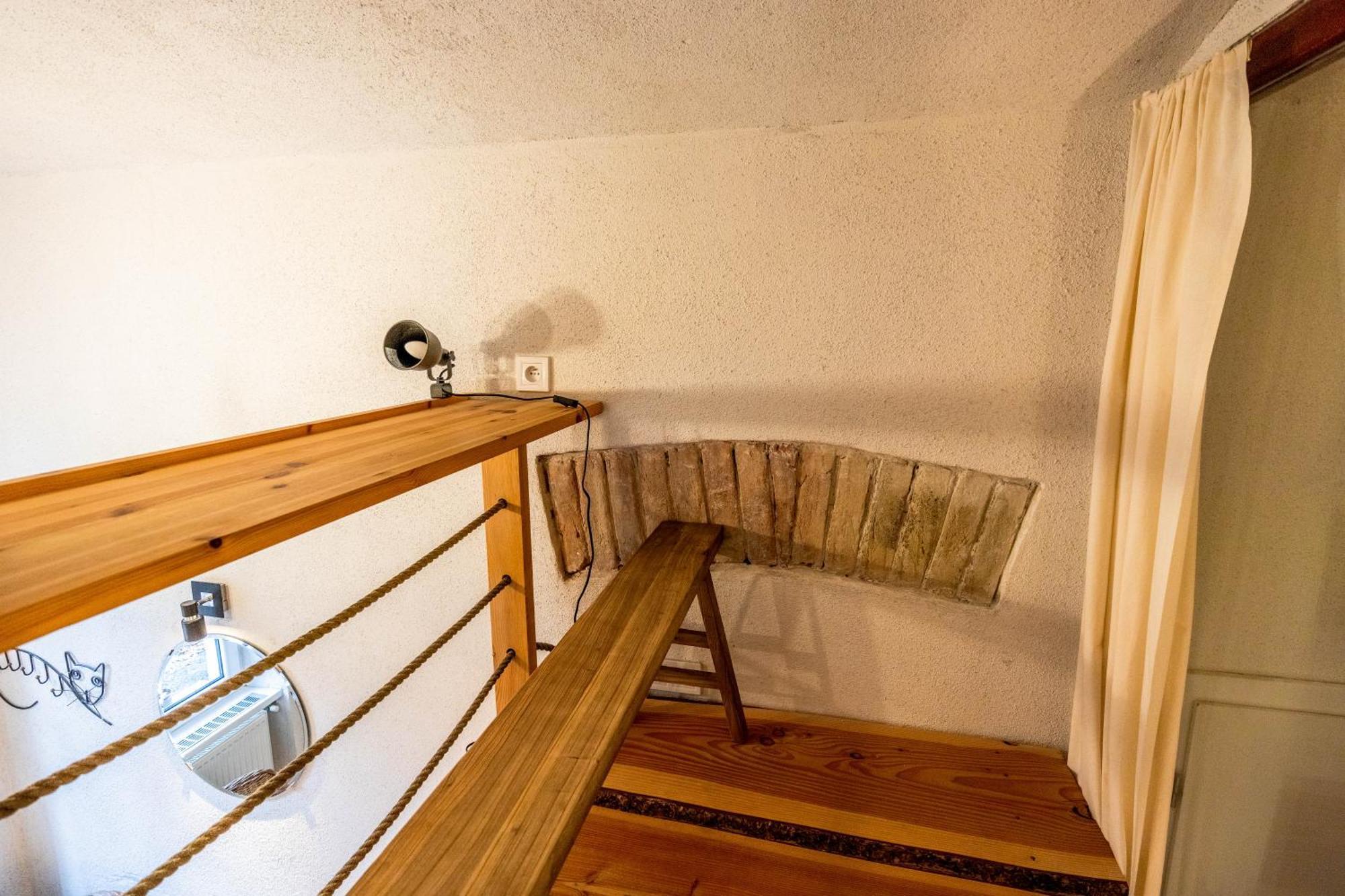 ברטיסלאבה Historical Wine Apartment מראה חיצוני תמונה