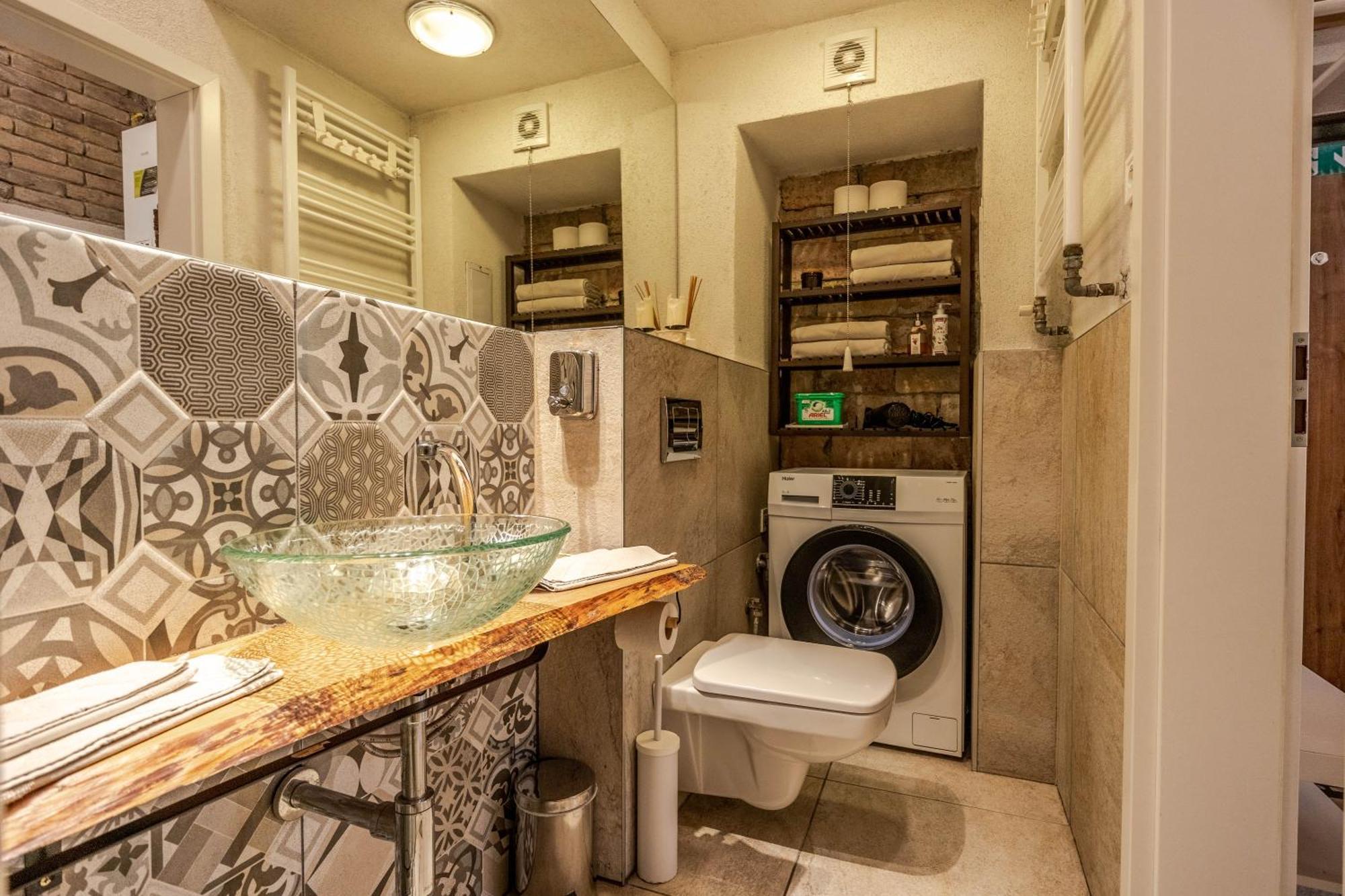 ברטיסלאבה Historical Wine Apartment מראה חיצוני תמונה